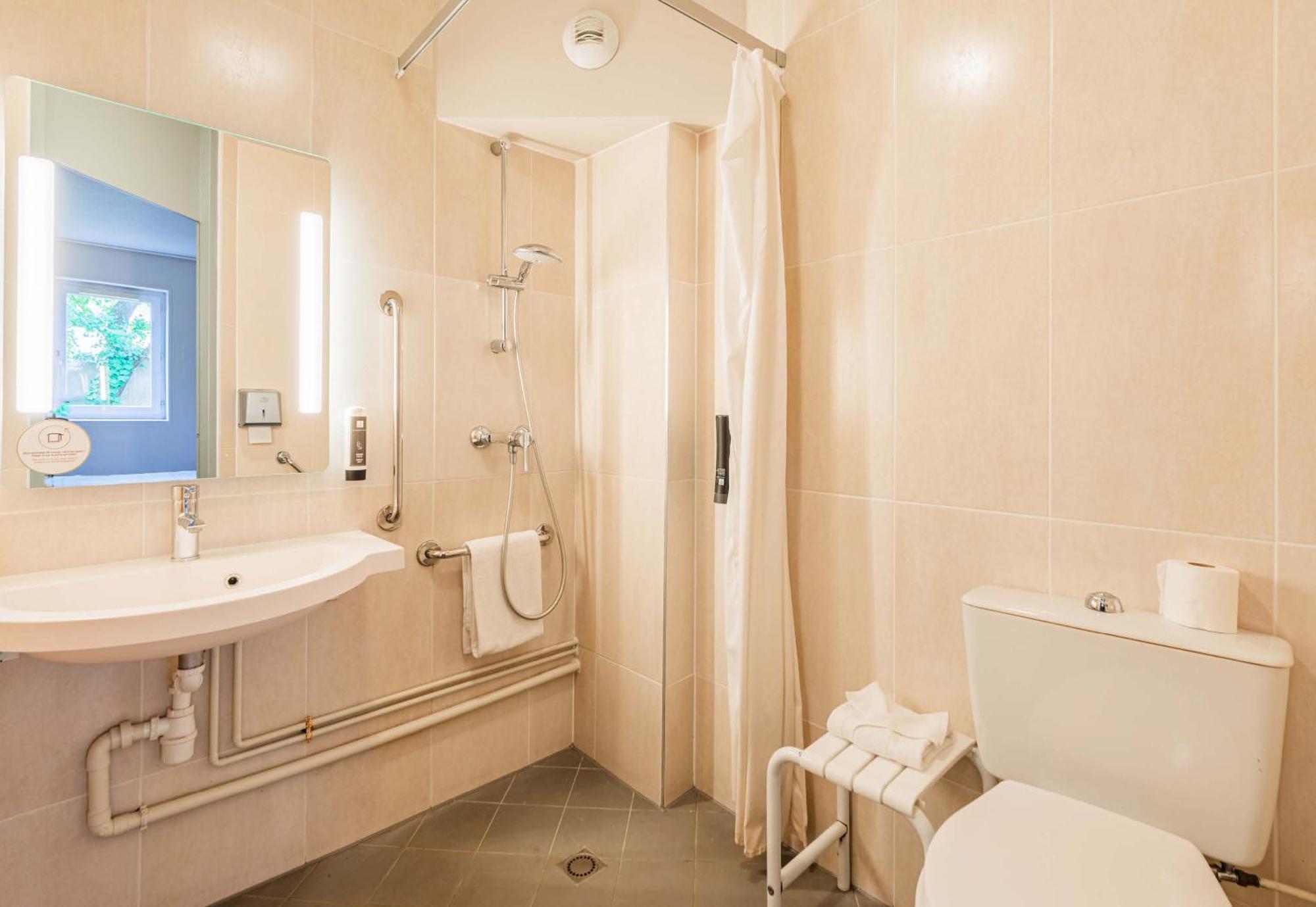 B&B Hotel Colmar Vignobles Ouest วินเซินไฮม์ ภายนอก รูปภาพ